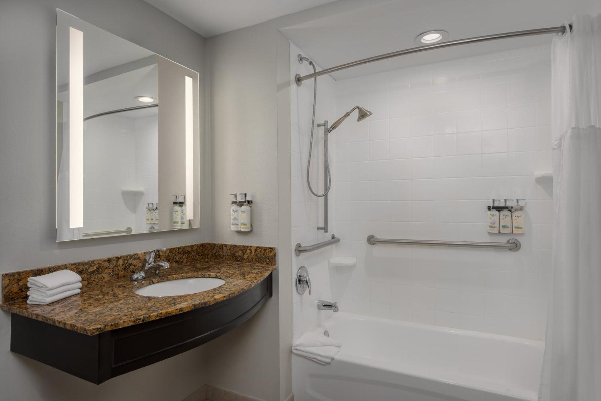 King Suite with Communication Mobility Accessible Tub